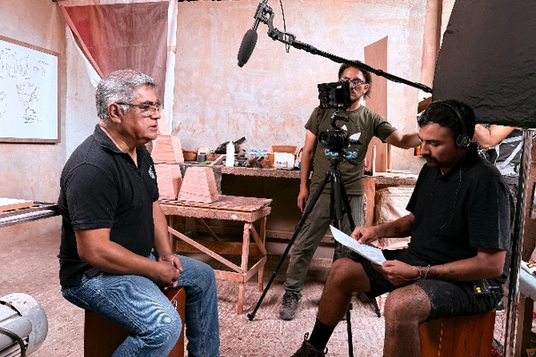 Escaping the Shadow Economy in Peru