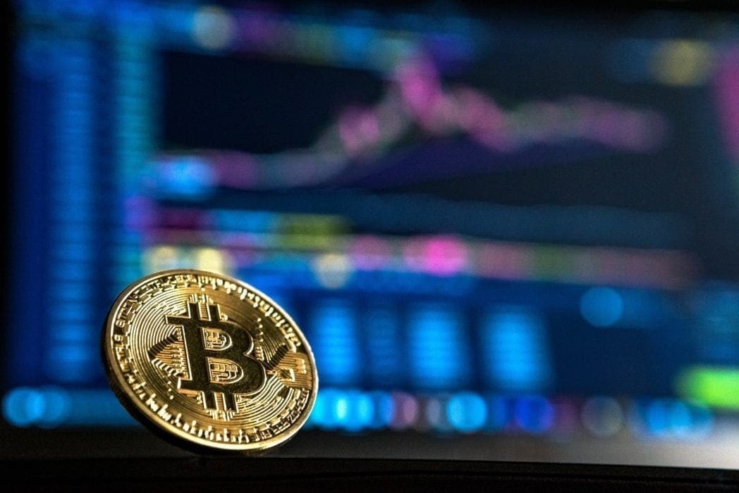 Can Bitcoin Keep Central Banks in Check?